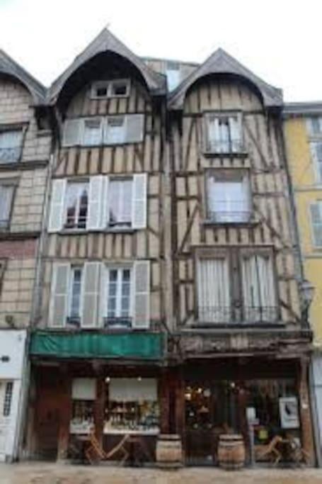 Cocoon Standing - Coeur Historique De Troyes Appartement Buitenkant foto